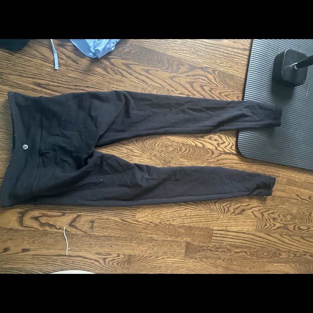 Wonder Under lulu lemon leggings, black